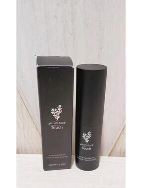 Younique  Touch Stick Foundation Organza - Smooth